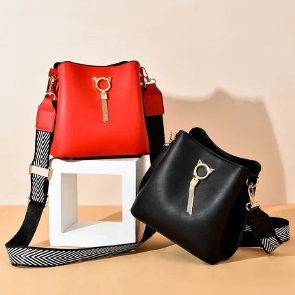 High capacity bag shoulder bag for women