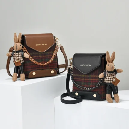 Niche shoulder retro mini all-match messenger packet